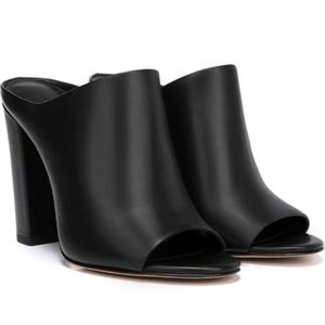 Vince Alora Mules. EUC